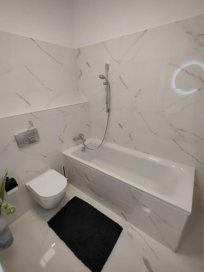 Apartament Karina Apartman Dunajská Streda Zewnętrze zdjęcie