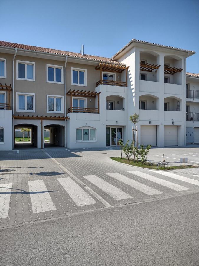 Apartament Karina Apartman Dunajská Streda Zewnętrze zdjęcie